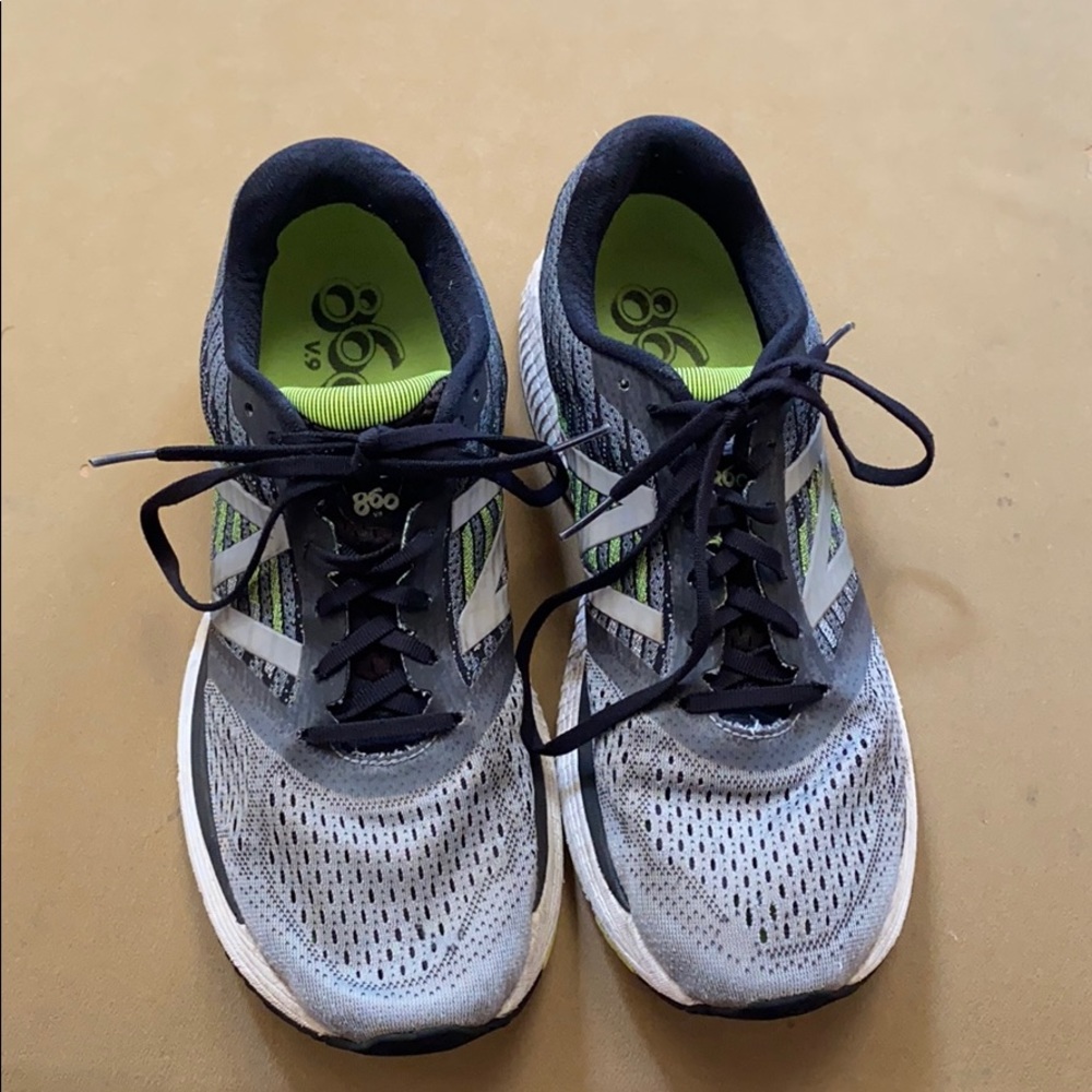 New Balance 860 Running Shoes